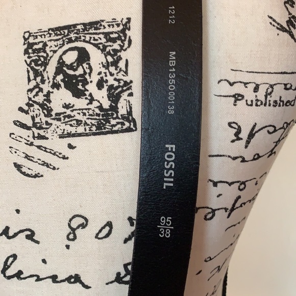 🤎Authentic Fossil Men’s Dark Brown Belt 38 🤎 - Picture 3 of 7